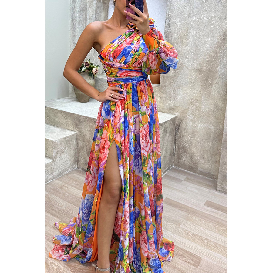 Kreszentia | Elegant Flowing Dress for Special Occasions