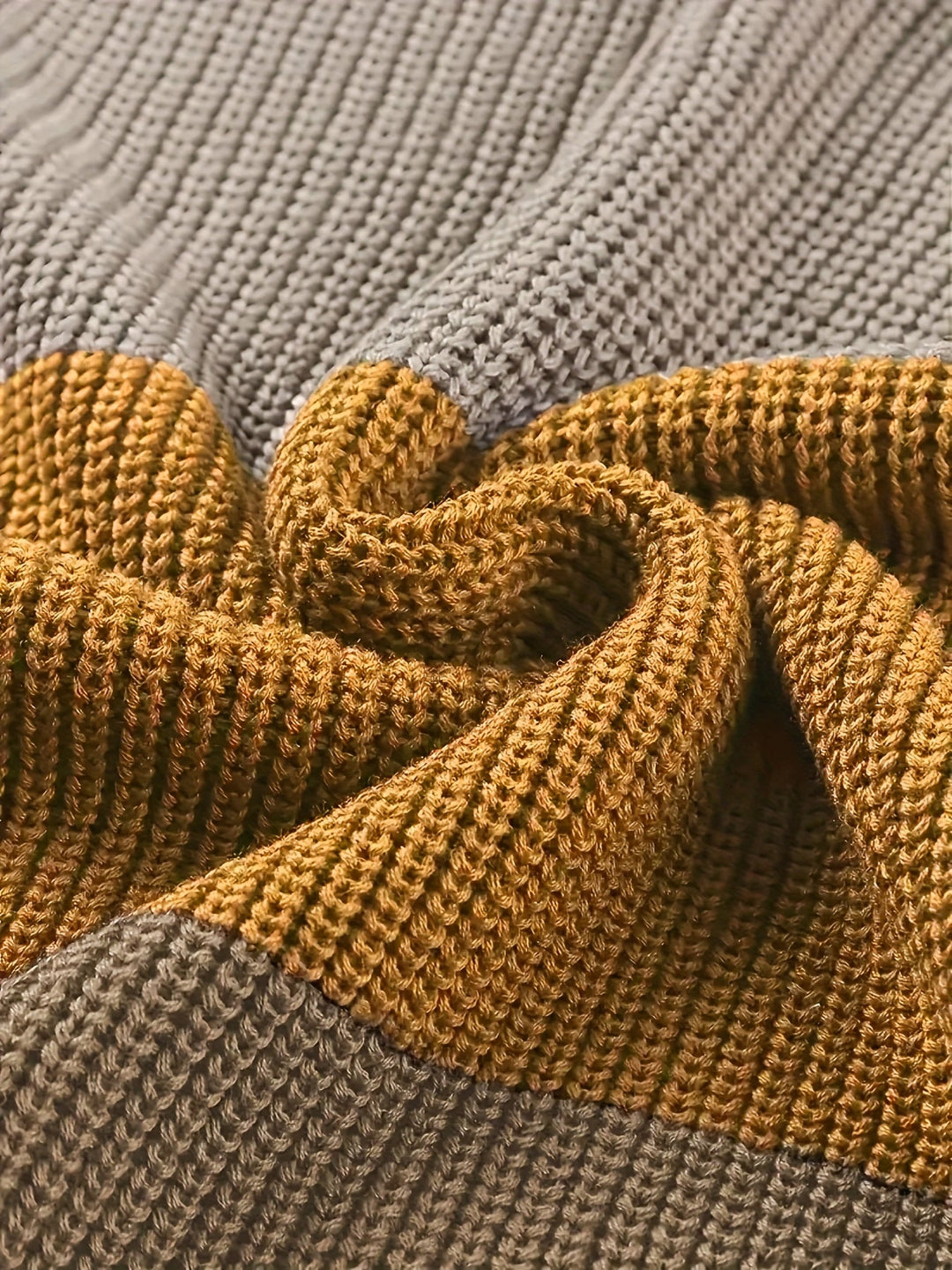 Cira - Stylish Block Crew Neck Sweater