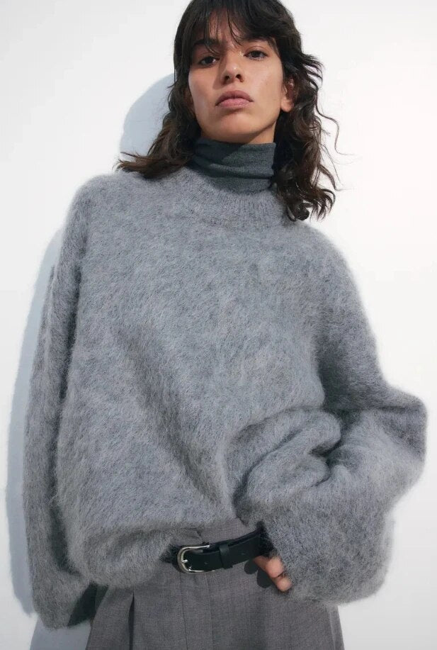 Gwyn - Elegant Sweater