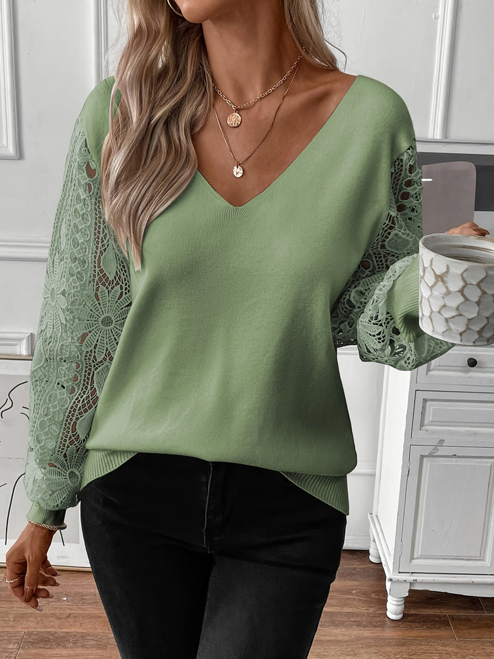 Naomi - Elegant V-Neck Sweater
